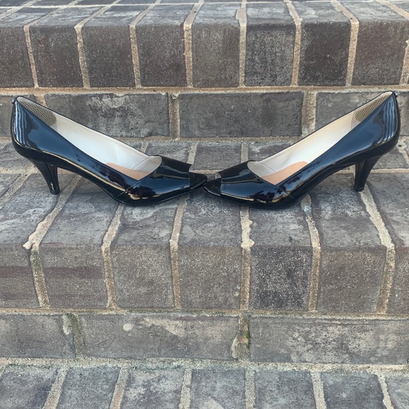 CALVIN KLEIN BLACK OPEN TOE HEELS, LIKE NEW, SIZE 7 - Picture 2 of 4